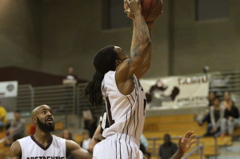 TAMIU BB v OC - 017