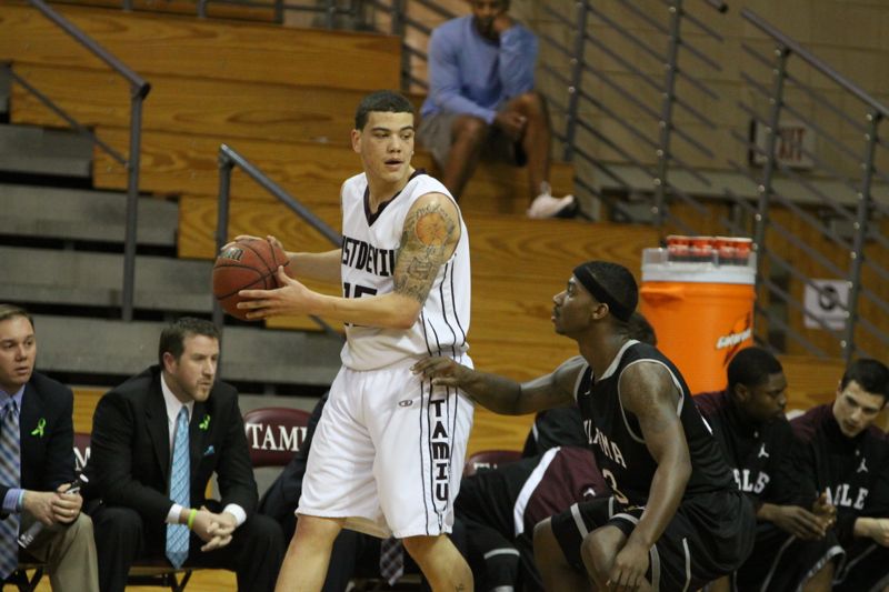 TAMIU BB v OC - 024