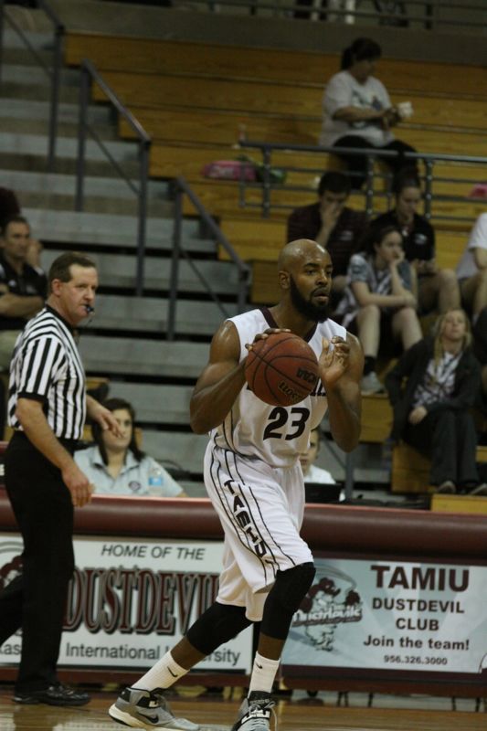 TAMIU BB v OC - 031