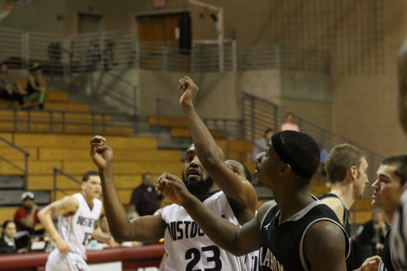 TAMIU BB v OC - 423