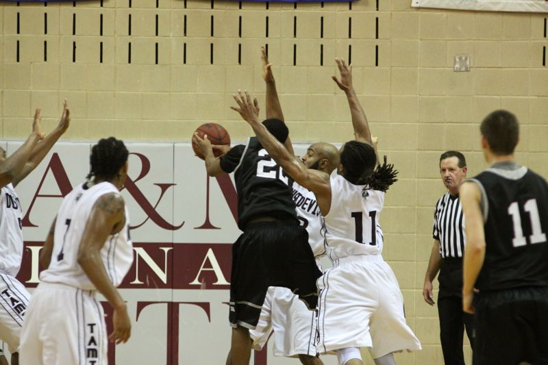 TAMIU BB v OC - 427