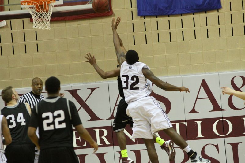 TAMIU BB v OC - 481