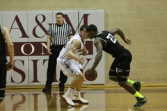TAMIU BB v OC - 279