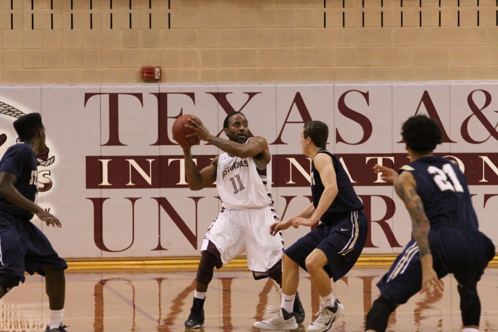 TAMIU BB v StEd - 249