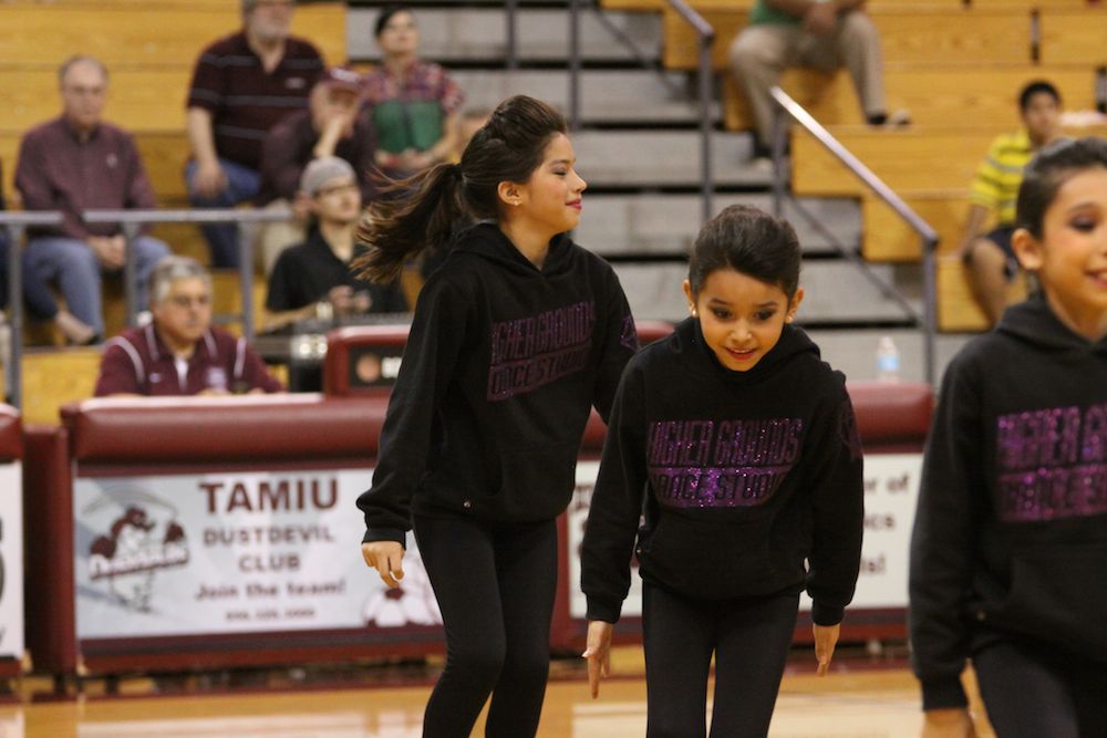 TAMIU BB v StEd - 397