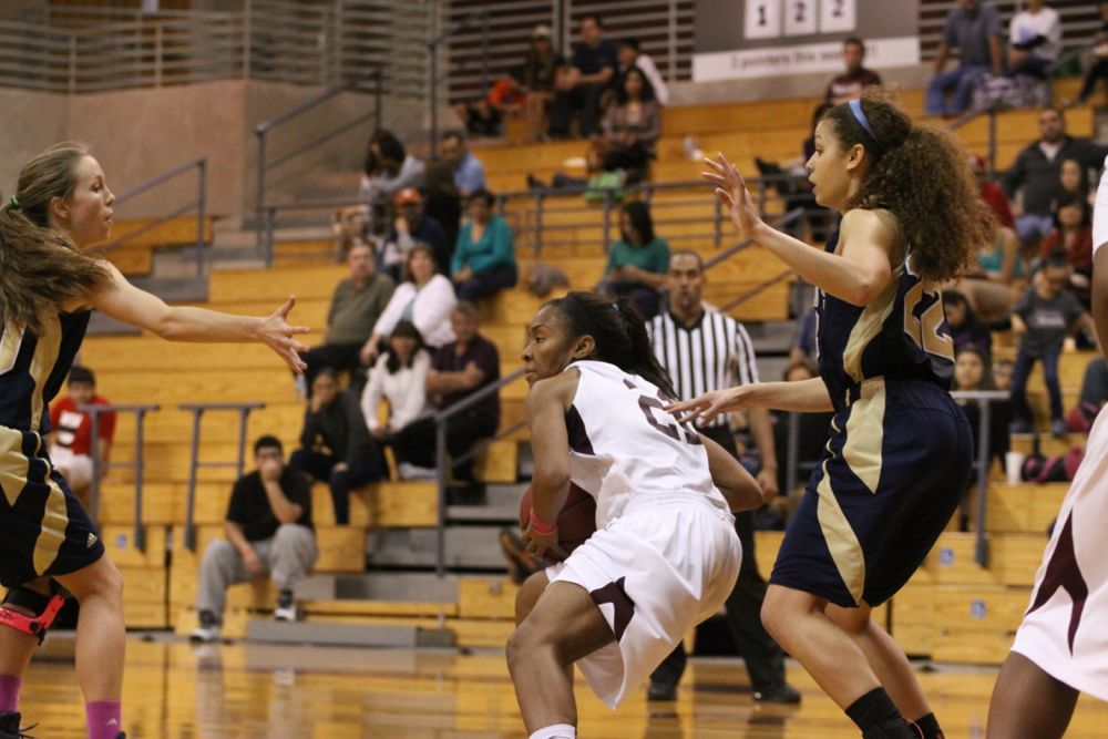 TAMIU BB v StEd - 150
