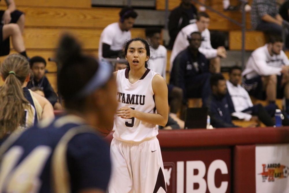 TAMIU BB v StEd - 048