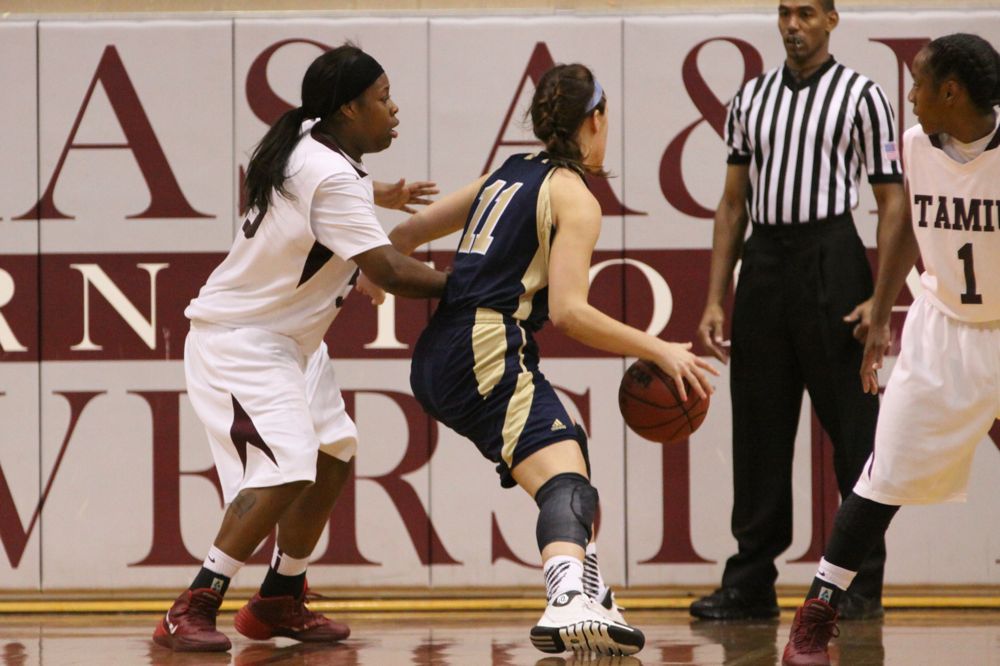 TAMIU BB v StEd - 098