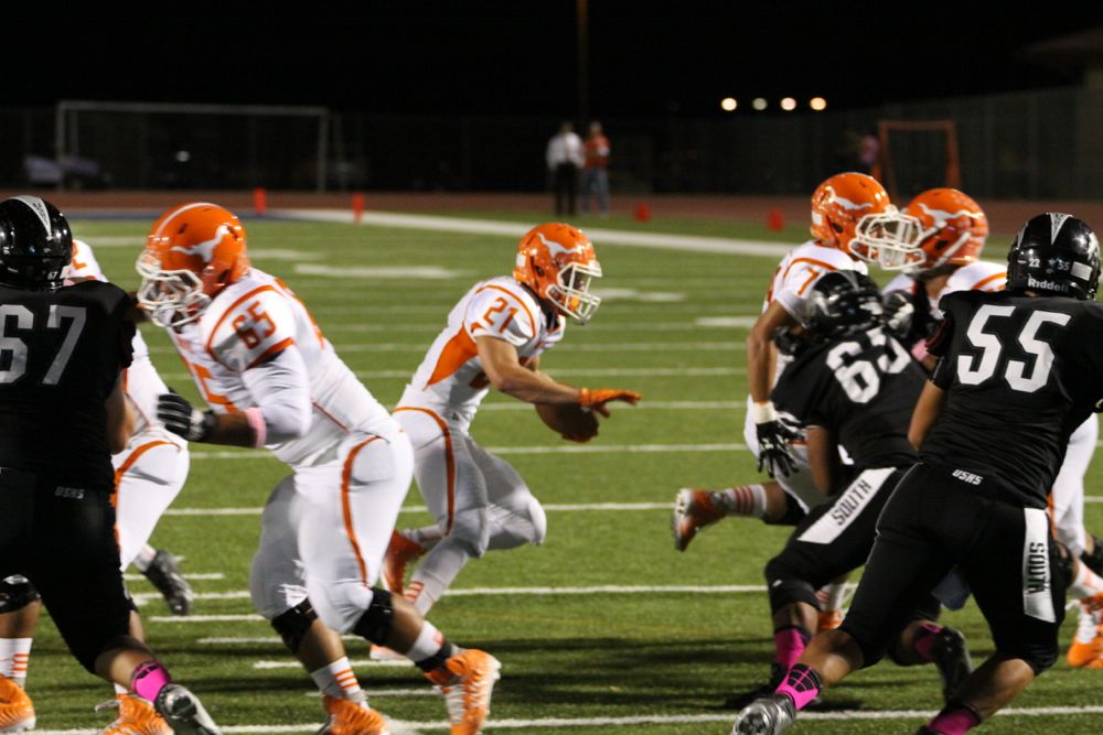 UHS FB v USHS - 018