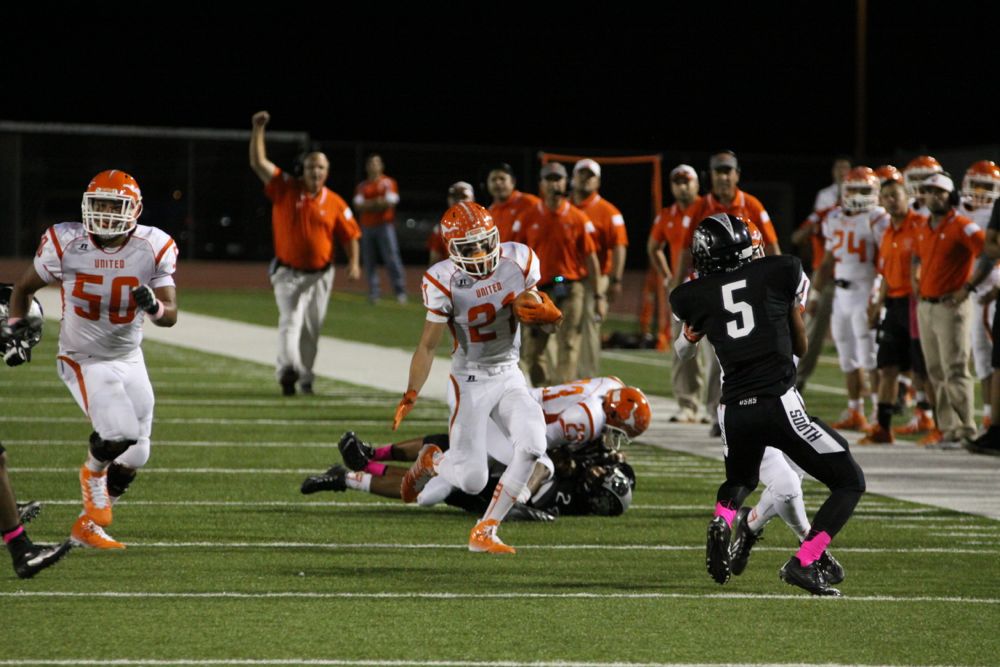 UHS FB v USHS - 072