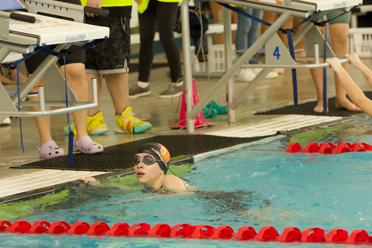 UHS.Swim. - 326