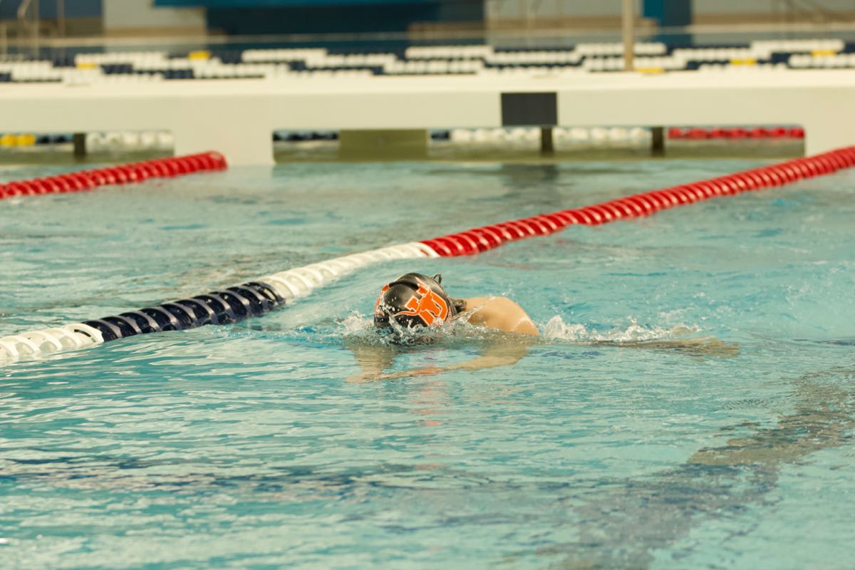 UHS.Swim. - 639